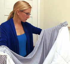 Как вставить одеяло в пододеяльник за 90 секунд
