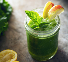 Зеленый коктейль из 6 ингредиентов
