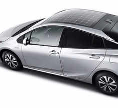 Гибрид Toyota Prius Prime получил солнечную крышу Panasonic