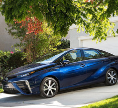 Toyota будет продавать 1 млн электромобилей в год