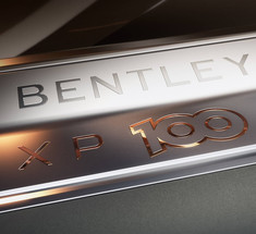 Bentley показала на видео гибрид-трансформер