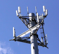 Первая базовая станция сети LTE, подключенная к гибридной системе электропитания