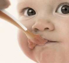 Как вводить прикорм малышу