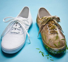 Как правильно стирать кроссовки – вручную или в стиральной машине?