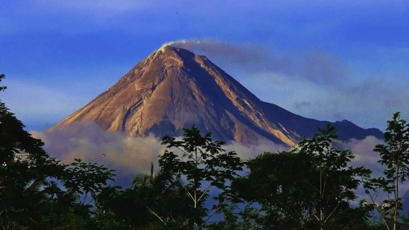 Тройка самых опасных действующих вулканов мира