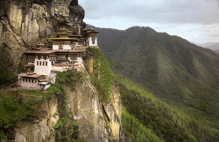 Где жить хорошо: всеобщее счастье в Бутане