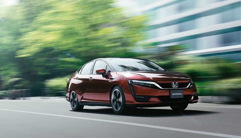  Водородный седан Honda Clarity FCV 