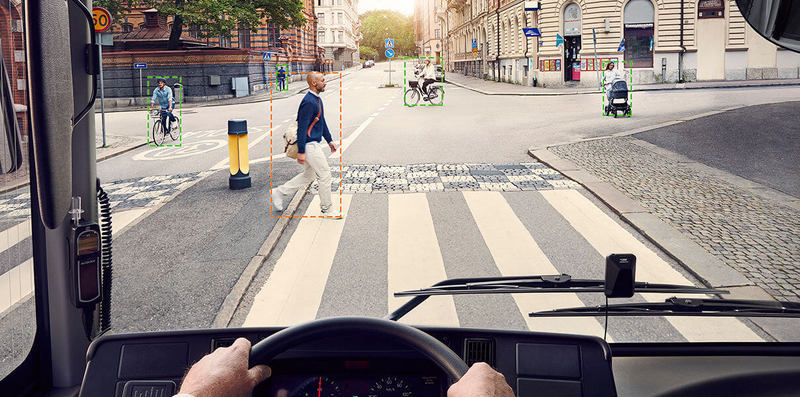 Электробусы Volvo будут предупреждать пешеходов о своем приближении