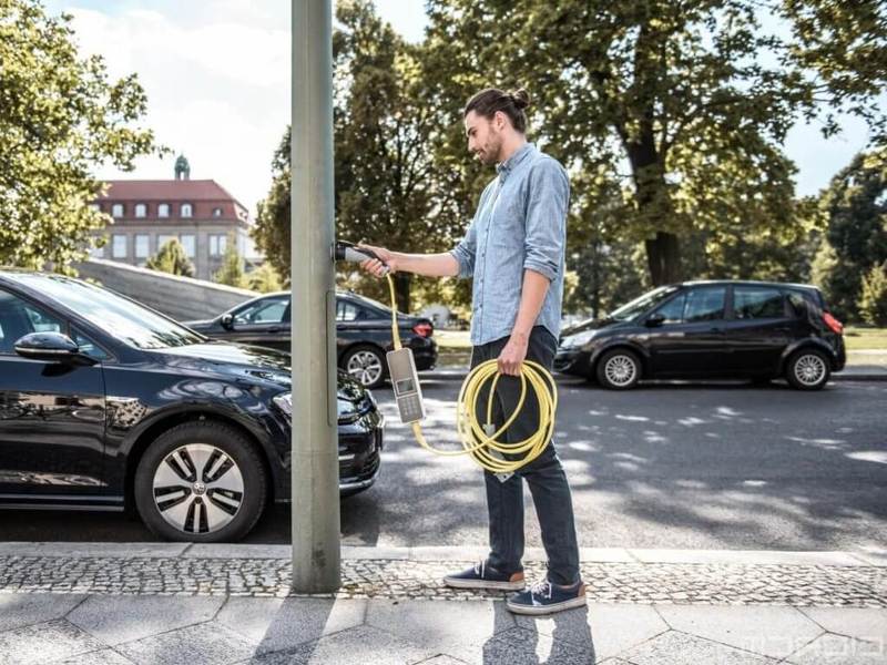 Стартап Ubitricity: фонарные столбы превратили в зарядки для электромобилей