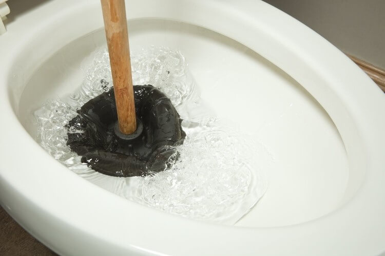 Эффективные методы прочистки канализационных труб
