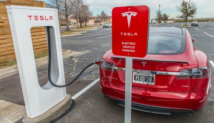 Tesla установила рекорд по развитию зарядной сети