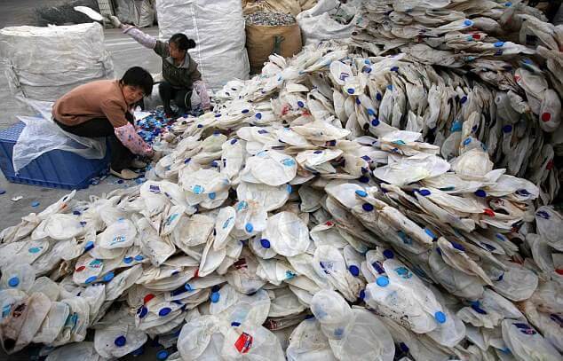 Британия возмущена отказом Китая принимать отходы