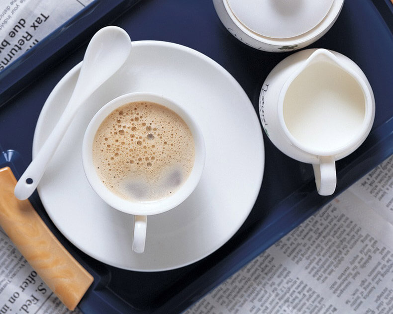 Диетолог Анри Шено: Знаете, что находят в желудке при вскрытии? Непереваренный кофе с молоком!