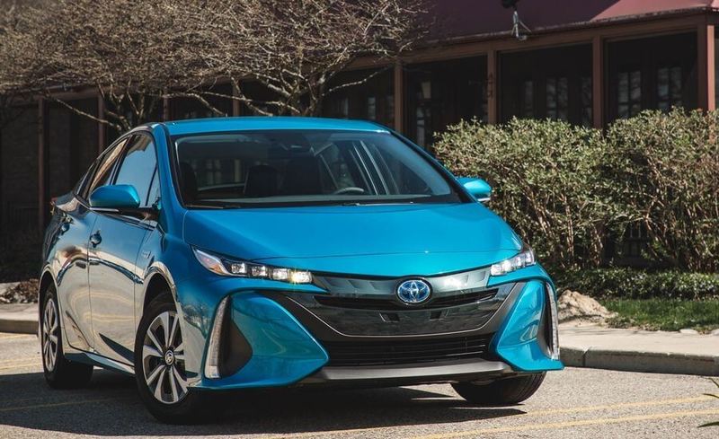 Subaru превратит Toyota Prius в собственный гибрид