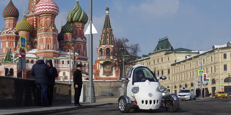 Российская компания представила трехколесный электромобиль