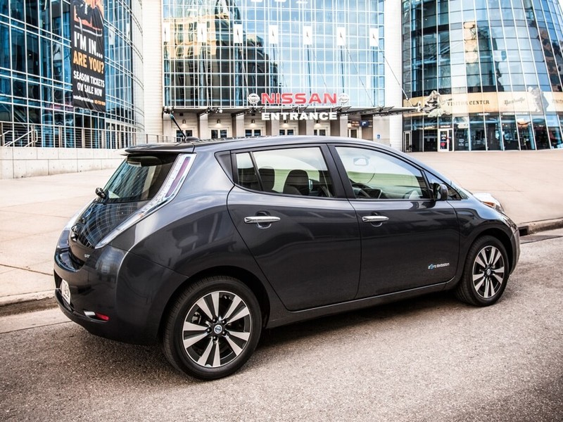 За пять лет Nissan Leaf дешевеет в десять раз