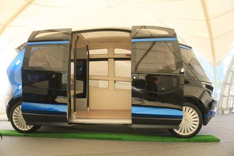 Прототип самоуправляемого электробуса «КАМАЗ» с поддержкой 5G
