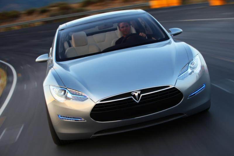 В электромобилях Tesla появятся собственные ИИ-чипы