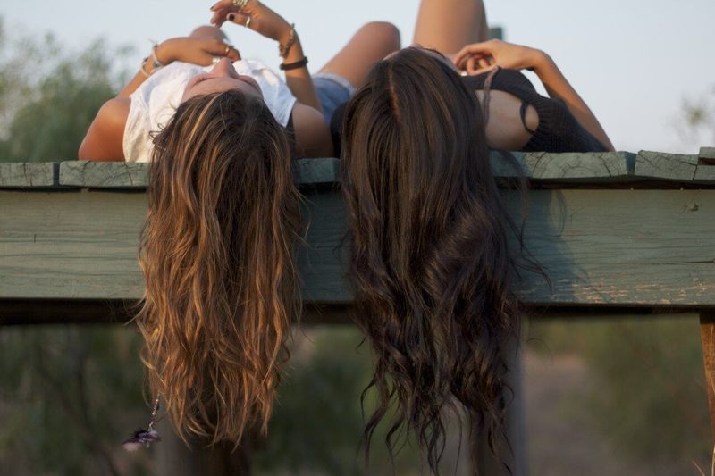 Женская дружба: Мина в режиме ожидания или солнечный свет?