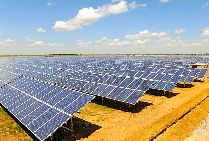 Управление выработкой солнечных электростанций и маневренность энергосистемы