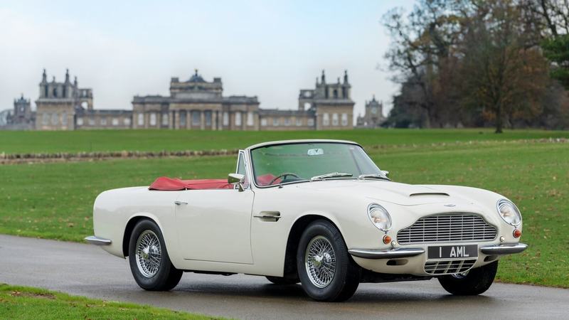 Aston Martin переделает классические модели в EV