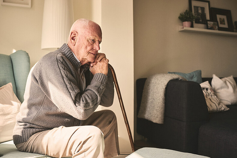 Одиночество увеличивает риск развития деменции на 40 процентов
