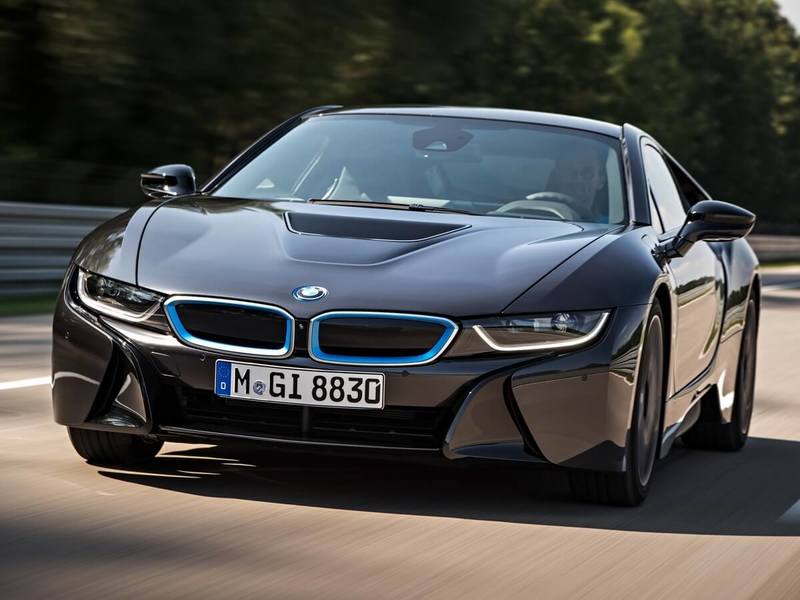 Гибридный BMW i8 превратят в полноценный электромобиль