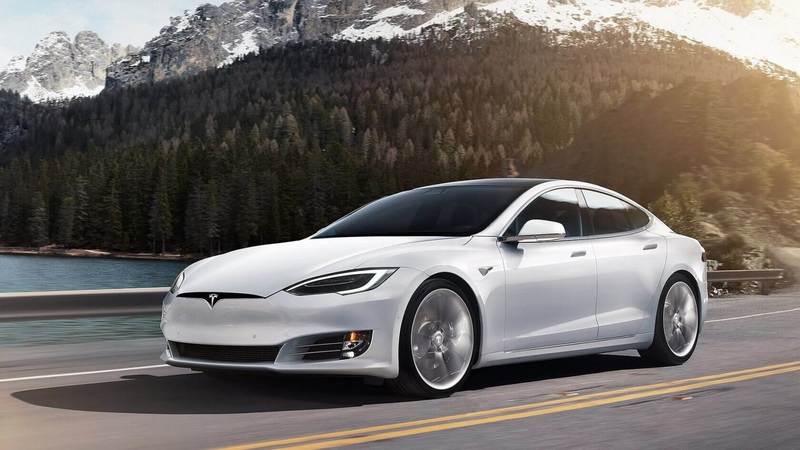 Маск придумал занятие для владельцев Tesla, пока машины заряжаются