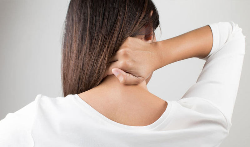 3 причины резкой боли в шее и способы её устранения