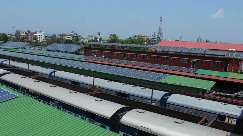 Индийские железные дороги станут первым в мире на 100% экологически чистыми