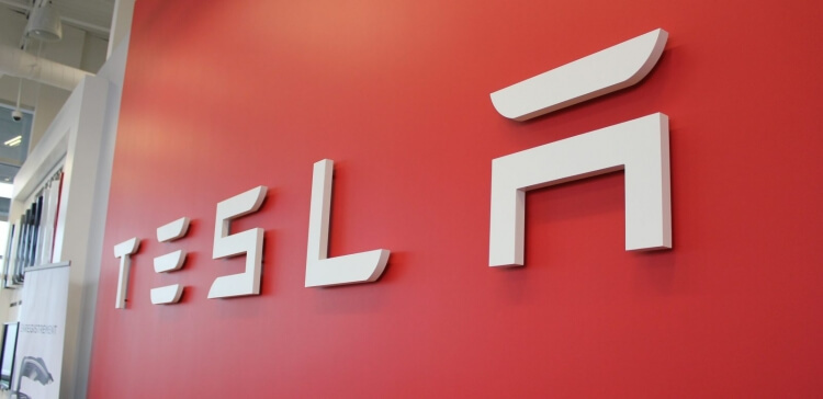 Проект Dojo позволит Tesla ускорить разработку самоуправляемого автомобиля
