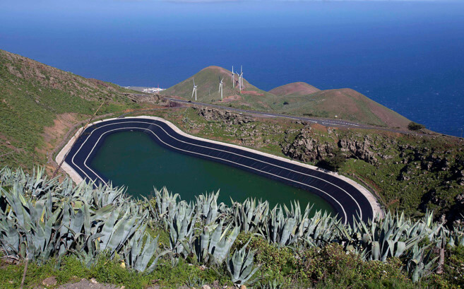 Ветро-гидроаккумулирующая станция обеспечивала испанский остров электроэнергией в течение 24 дней