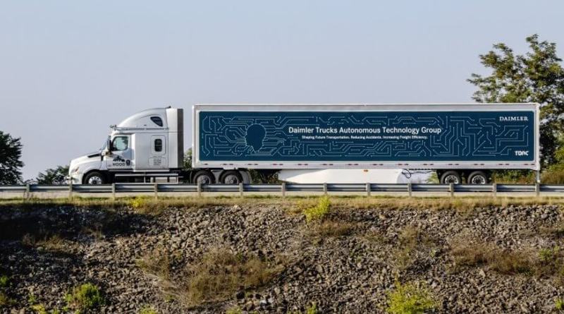 Беспилотный грузовик Daimler выехал на общественные дороги США