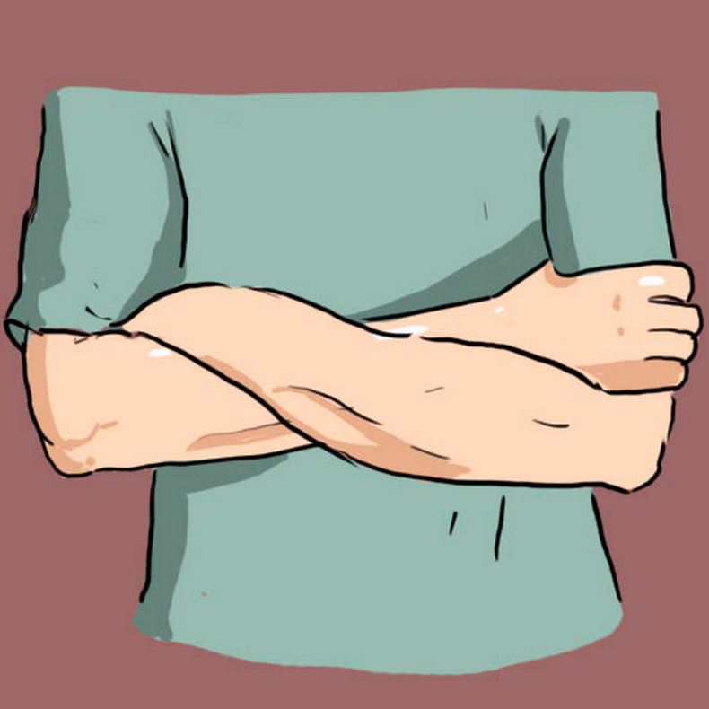 Как вы скрещиваете руки на груди, может МНОГОЕ РАССКАЗАТЬ о вашей личности