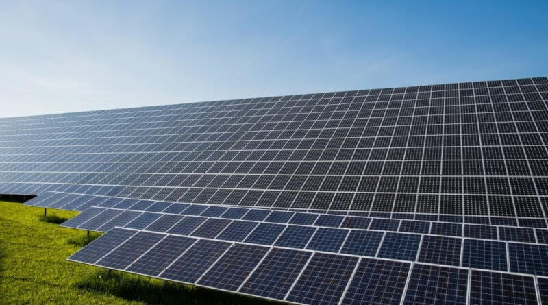 Солнечная энергетика к 2035 году станет крупнейшим в мире источником энергии