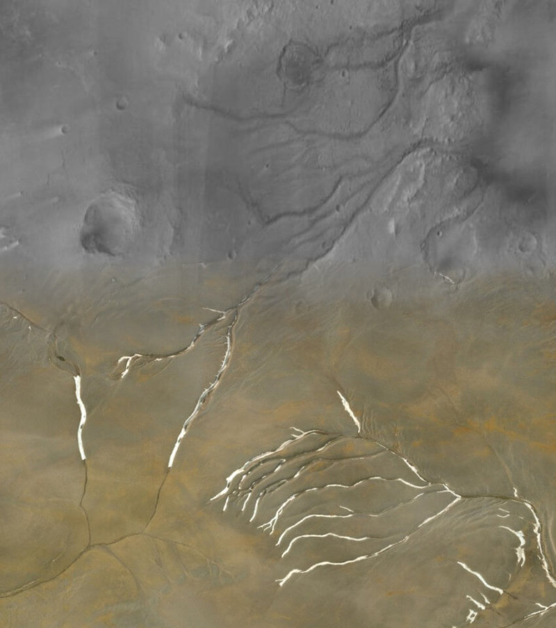 Древний Марс, возможно, не был "теплым и влажным", а был покрыт льдом