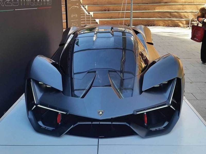Lamborghini нацеливается на электрическое будущее