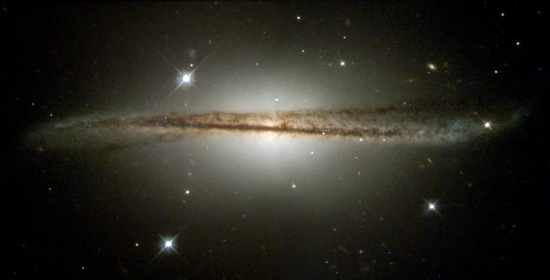 Галактическая деформация: движется ли Млечный Путь как волчок?