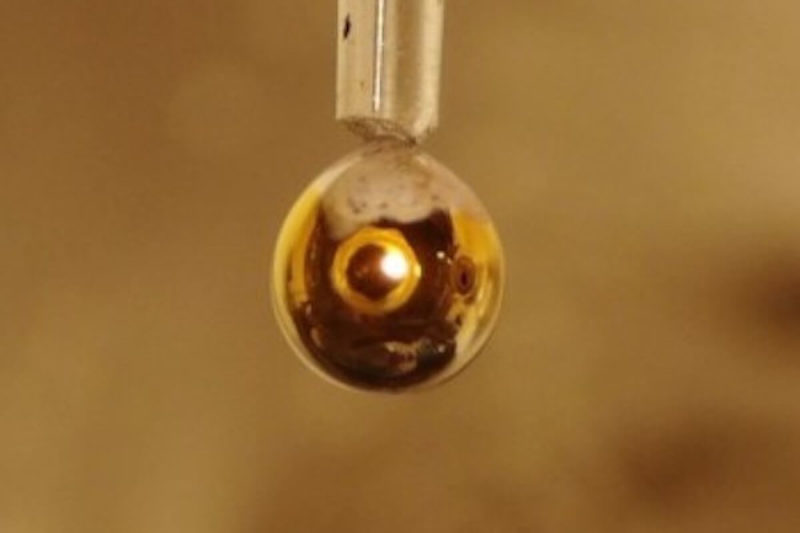 Металлическая вода, впервые создана в золотом эксперименте