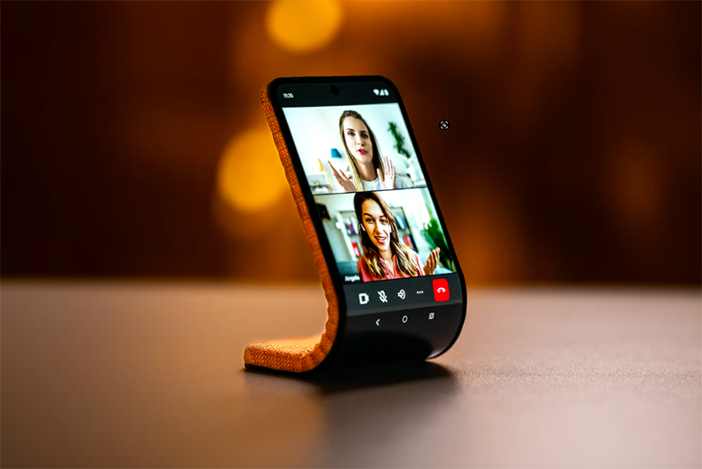 Motorola готовится к последней демонстрации концепции гибкого телефона