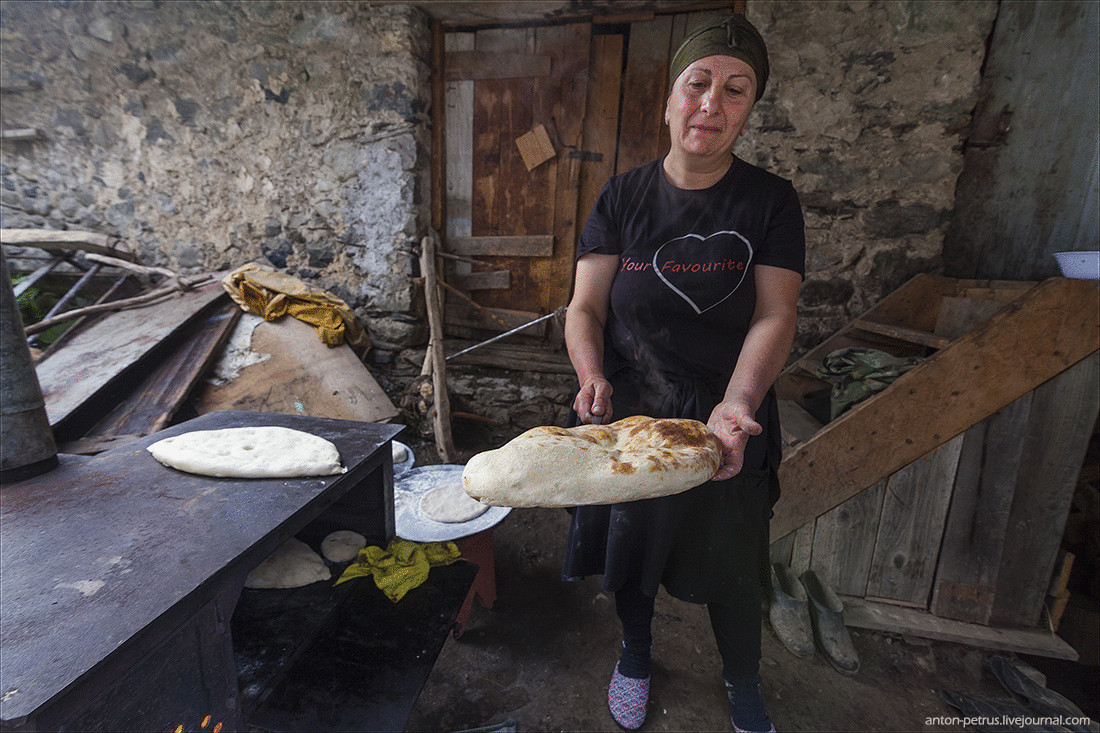 Секреты выпечки настоящего грузинского хлеба