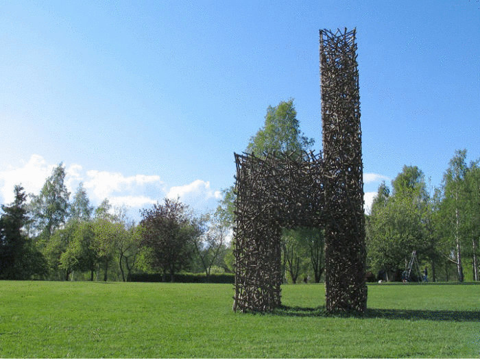 Органические инсталляции на открытом воздухе от финского художника 